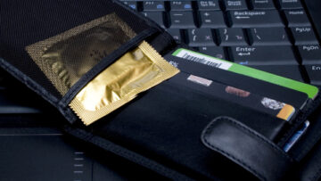 Vertrauensbruch oder Missverständnis? Warum trägt Ihr Partner Kondome in der Tasche trotz Ihrer Empfängnisverhütung?